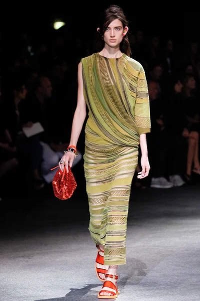 Look 34